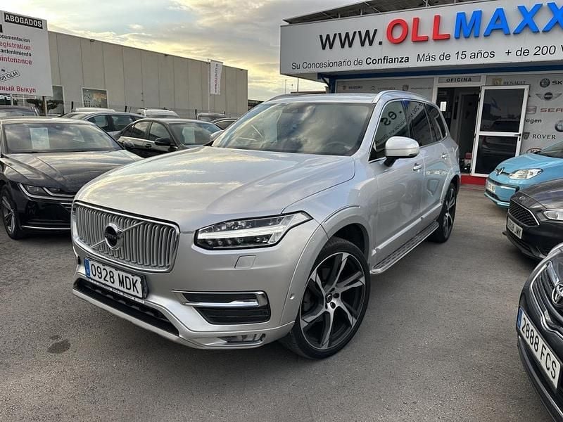 Usado Volvo XC90 Inscription 224 CV (164 kW) 2016 Plata metalico SUV