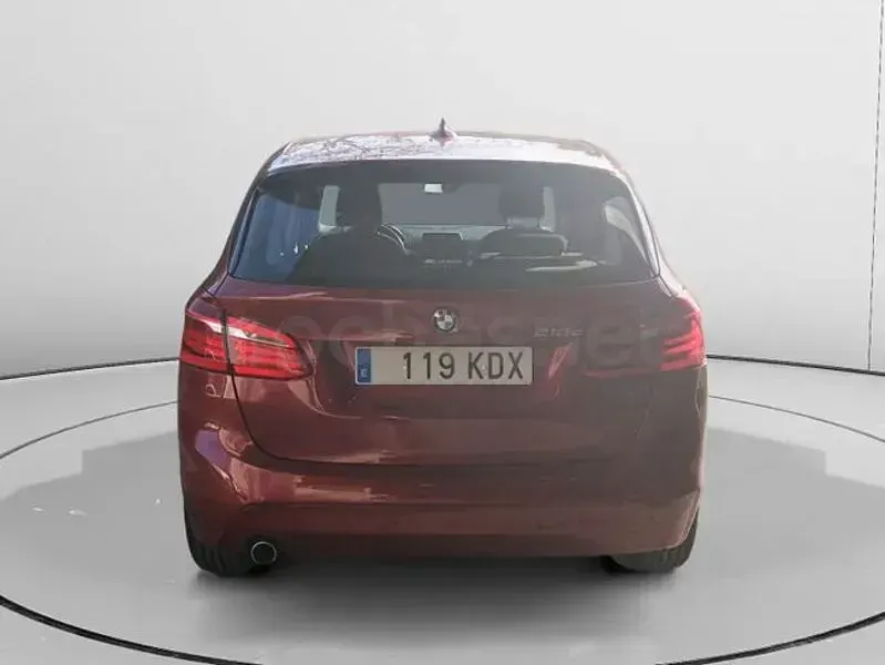 Usado BMW 216 Active Tourer Advantage 116 CV (85 kW) 2017 Rojo Monovolumen