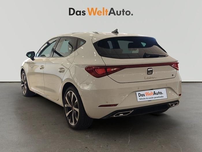 Blanco Nuevo 2025 Seat Leon FR | 30.990 € (Caro) - Imagen 1/4