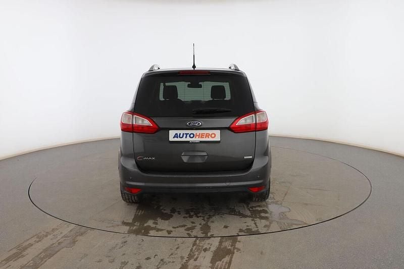 Usado Ford Grand C-Max Trend 125 CV (91 kW) 2016 Gris Monovolumen