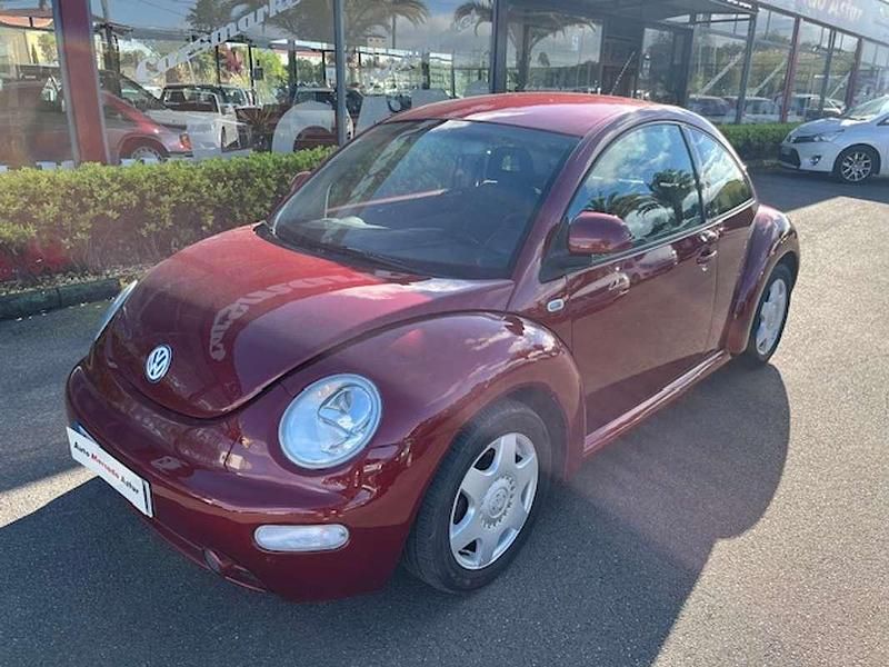 Usado VW Beetle 116 CV (85 kW) 2000 Burdeos Utilitario