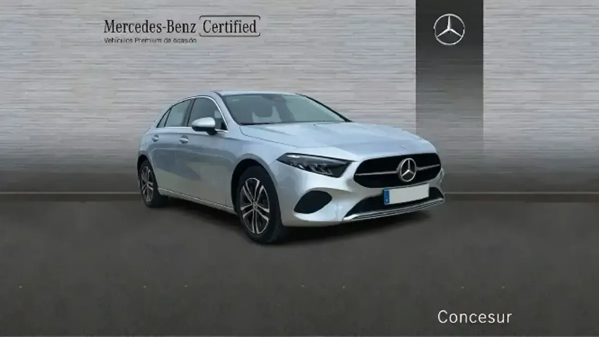 Usado Mercedes A250 218 CV (160 kW) 2024 Plata Berlina