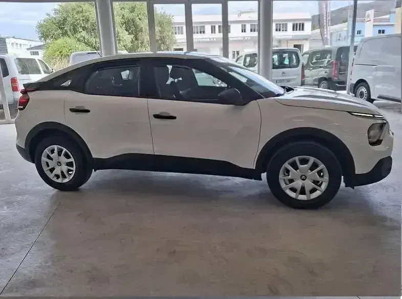 Usado Citroën C4 Live 100 CV (73 kW) 2024 Blanco SUV
