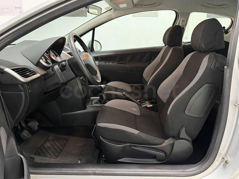 Usado Peugeot 207 90 CV (66 kW) 2007 Gris / plata Berlina