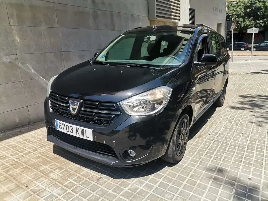 Usado Dacia Lodgy Comfort 102 CV (75 kW) 2019 Negro Monovolumen