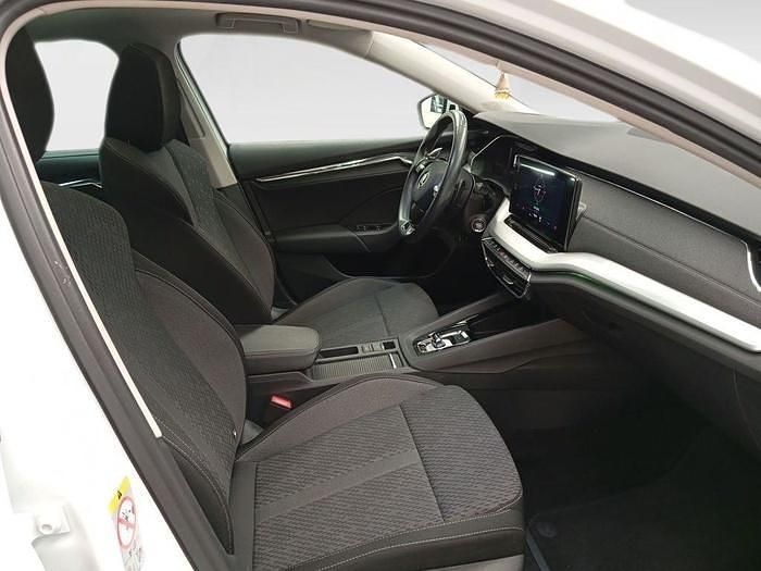Usado Skoda Octavia Style 150 CV (110 kW) 2021 Blanco Familiar