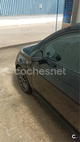 Usado Abarth 695 180 CV (132 kW) 2022 Negro Utilitario