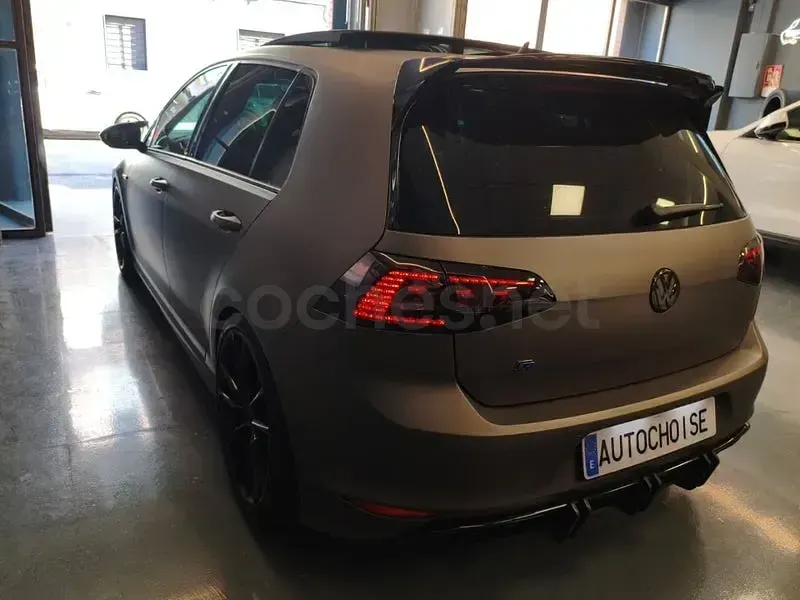 Usado VW Golf VII R 310 CV (228 kW) 2017 Gris / plata Berlina