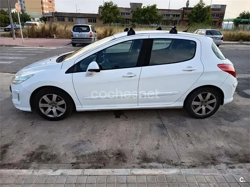 Usado Peugeot 308 Sport 90 CV (66 kW) 2009 Blanco Berlina