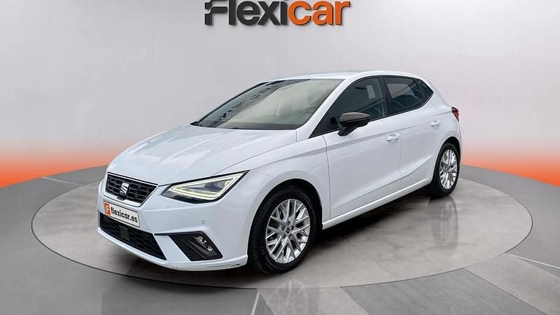 Usado Seat Ibiza FR 116 CV (85 kW) 2024 Blanco Berlina