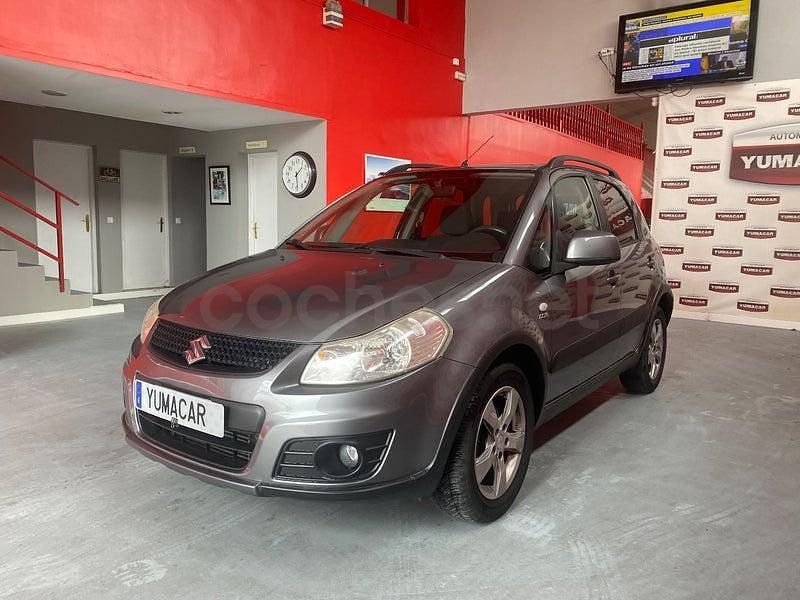 Usado Suzuki SX4 GL 135 CV (99 kW) 2013 Gris / plata SUV