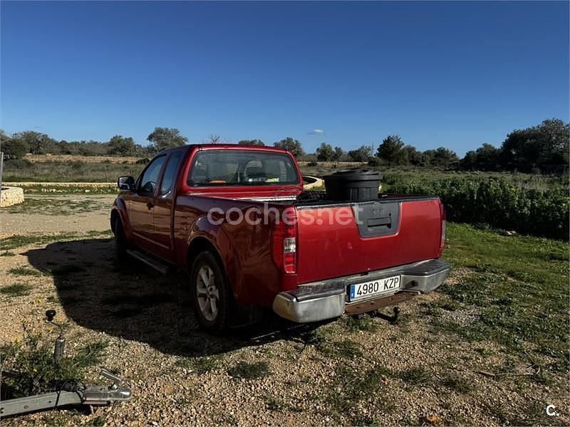 Usado Nissan Navara Comfort 190 CV (139 kW) 2010 Rojo Recogida