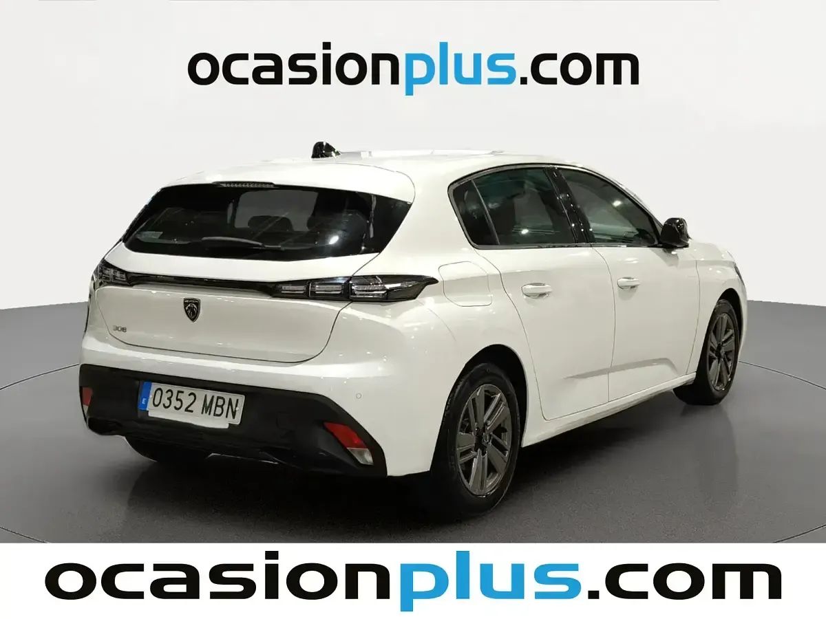 Usado Peugeot 308 Active 130 CV (95 kW) 2022 Blanco Berlina