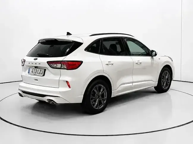 Usado Ford Kuga ST-Line 150 CV (110 kW) 2022 Blanco SUV