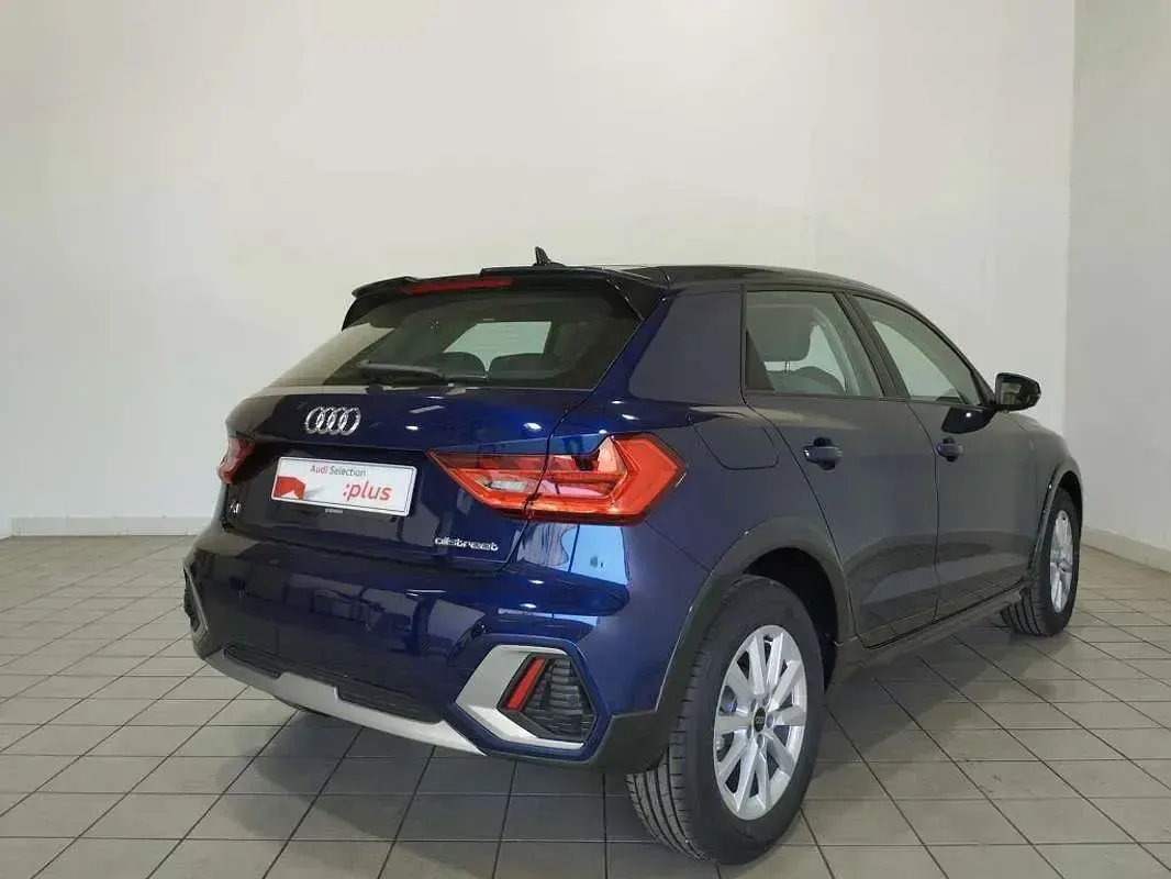 Usado Audi A1 116 CV (85 kW) 2025 Azul SUV