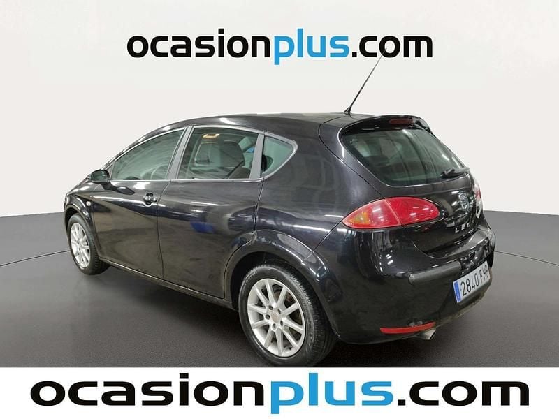 Usado Seat Leon Reference 102 CV (75 kW) 2006 Negro Utilitario