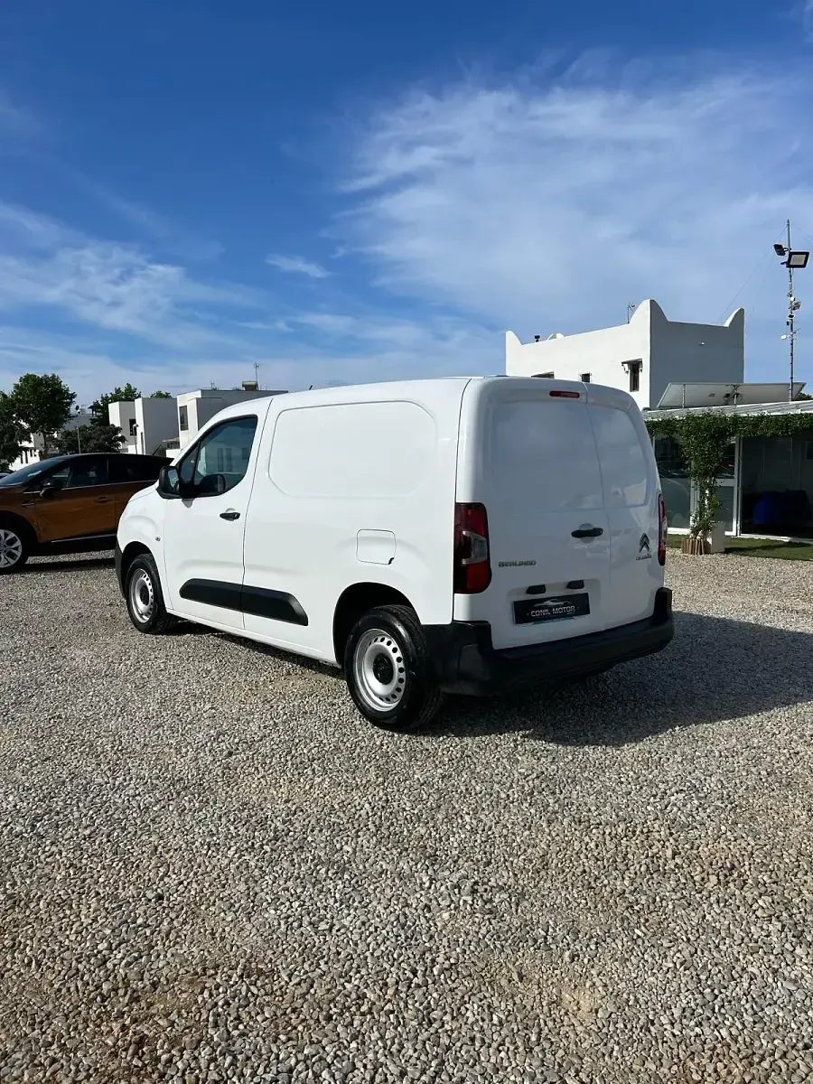 Usado Citroën Berlingo 76 CV (55 kW) 2019 Blanco Monovolumen
