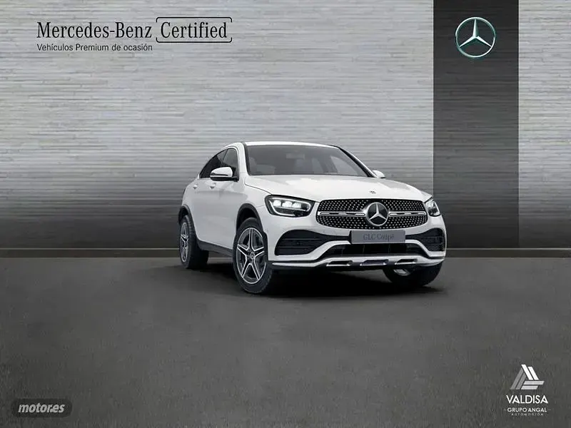 Usado Mercedes GLC300e AMG line 194 CV (142 kW) 2022 Blanco SUV