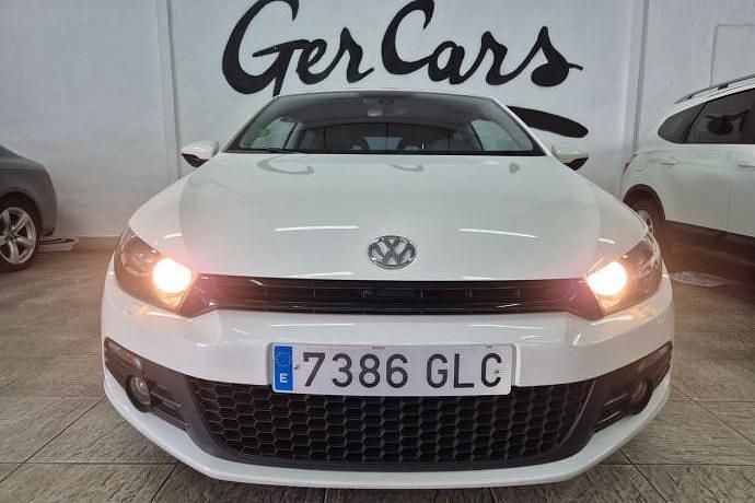 Blanco Usado 2009 VW Scirocco Coupe | 11.495 € (Precio justo) - Imagen 1/4