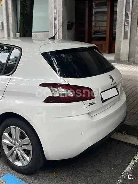 Usado Peugeot 308 Style 120 CV (88 kW) 2016 Blanco Berlina