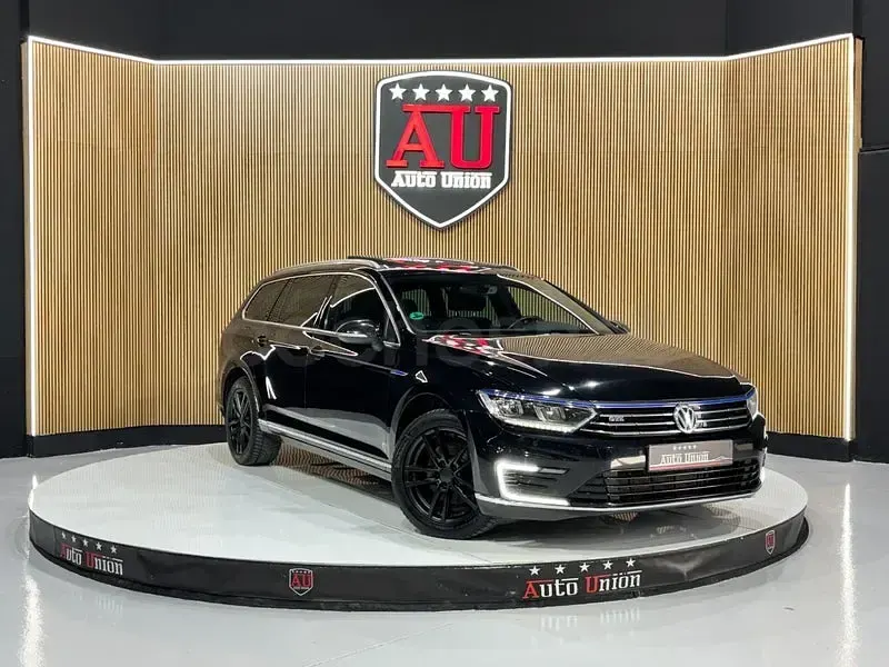 Usado VW Passat GTE 218 CV (160 kW) 2018 Negro Familiar