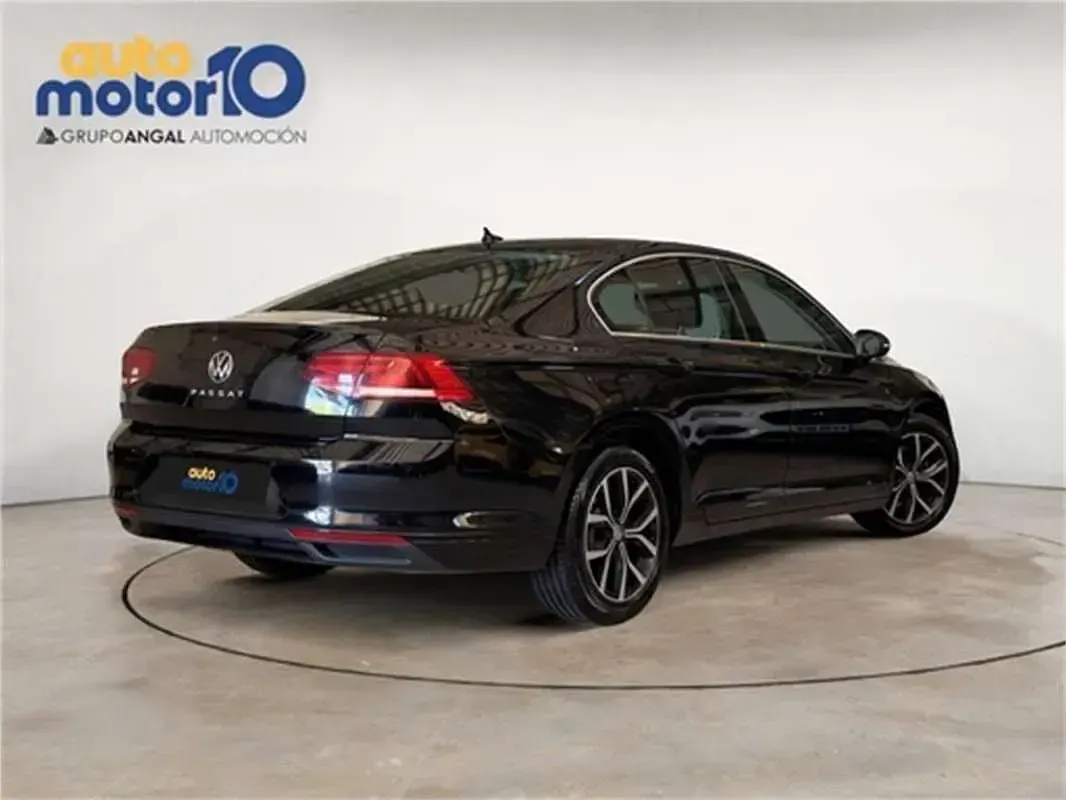 Usado VW Passat Executive 150 CV (110 kW) 2021 Berlina