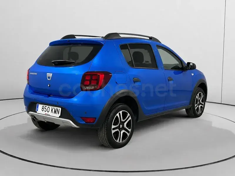 Usado Dacia Sandero 90 CV (66 kW) 2018 Azul Berlina