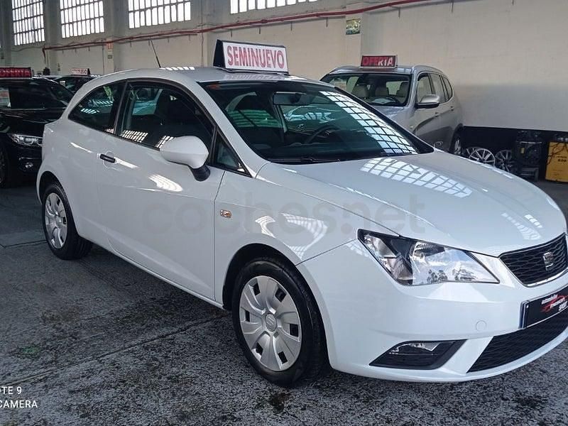 Usado Seat Ibiza SC Reference 90 CV (66 kW) 2015 Blanco Utilitario