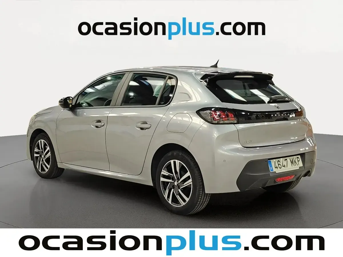 Usado Peugeot 208 Active 75 CV (55 kW) 2023 Gris Utilitario