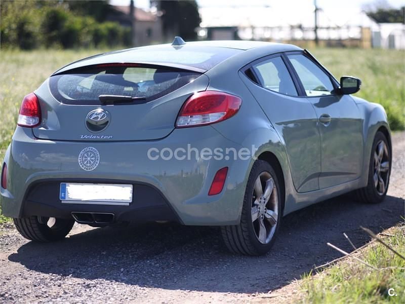 Usado Hyundai Veloster Sport 140 CV (102 kW) 2012 Verde Utilitario