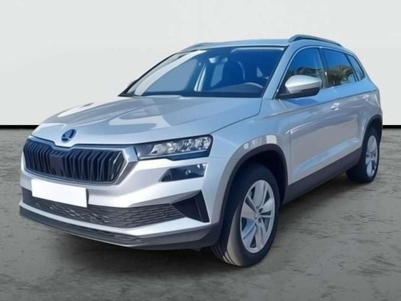 Usado Skoda Karoq Selection 116 CV (85 kW) 2025 Plateado SUV