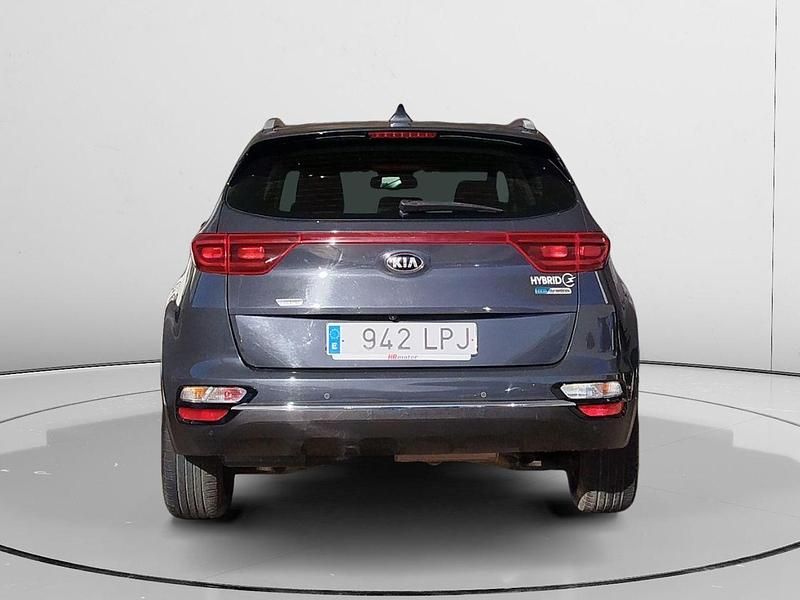 Usado Kia Sportage 136 CV (100 kW) 2021 Gris SUV