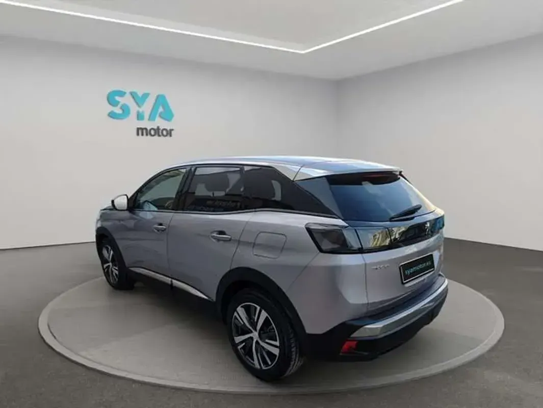 Usado Peugeot 3008 Active 224 CV (164 kW) 2024 Gris SUV