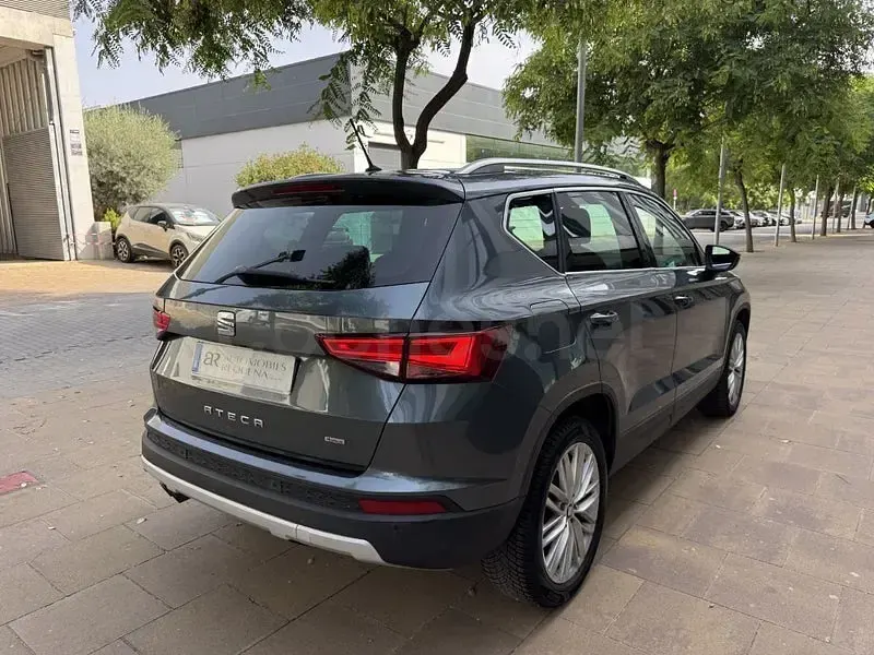 Usado Seat Ateca 150 CV (110 kW) 2017 Gris / plata SUV