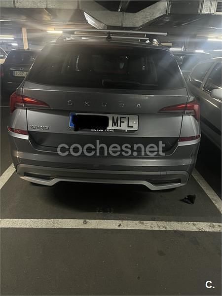 Usado Skoda Kamiq Ambition 110 CV (80 kW) 2023 Gris / plata SUV