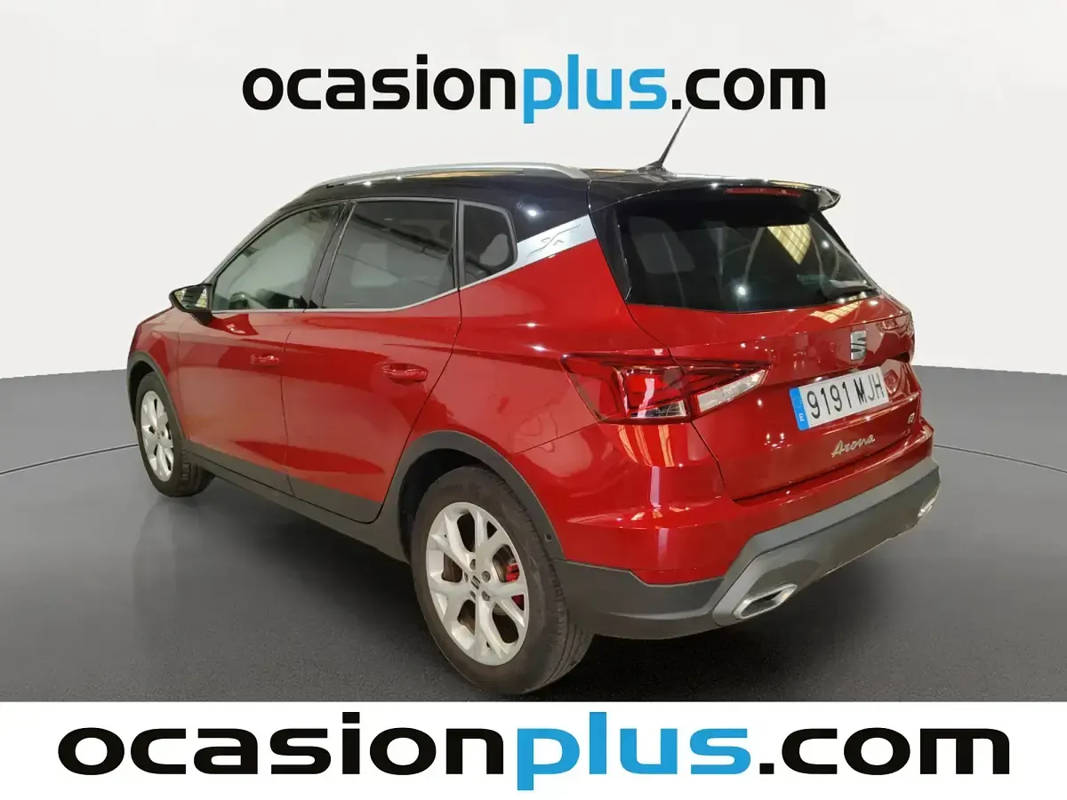 Usado Seat Arona FR 150 CV (110 kW) 2023 Rojo SUV