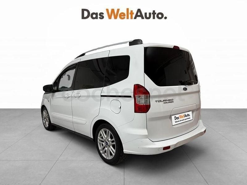 Usado Ford Tourneo Courier Titanium 100 CV (73 kW) 2021 Blanco Monovolumen