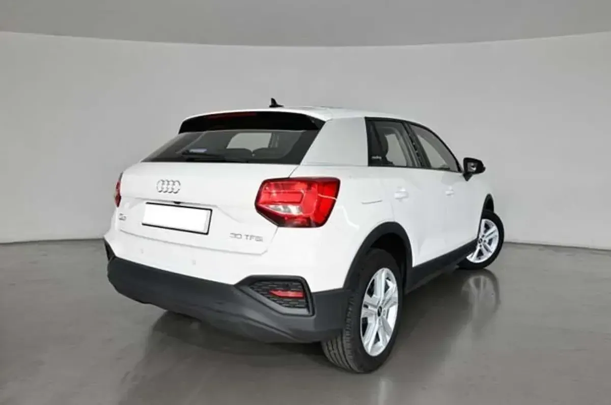 Usado Audi Q2 110 CV (80 kW) 2023 Blanco SUV