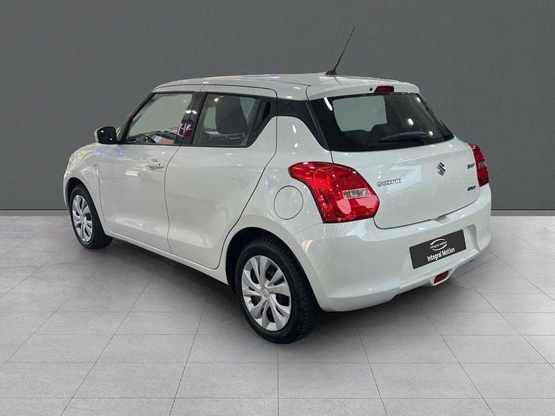 Usado Suzuki Swift 83 CV (61 kW) 2021 Blanco Utilitario