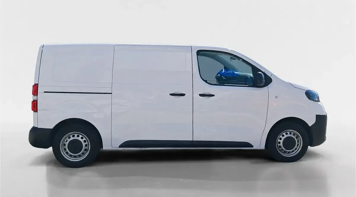 Usado Toyota Proace 120 CV (88 kW) 2024 Blanco Monovolumen