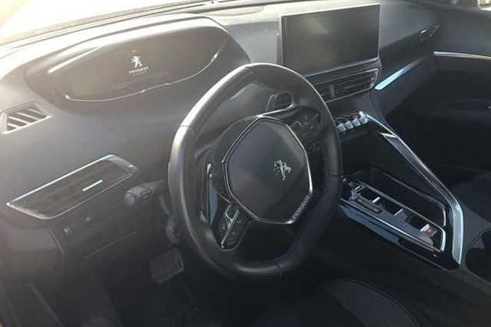 Usado Peugeot 3008 Active 130 CV (95 kW) 2023 SUV