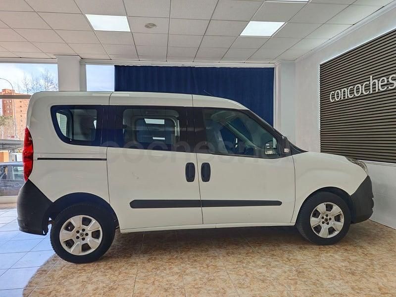Usado Opel Combo Expression 90 CV (66 kW) 2016 Blanco Monovolumen
