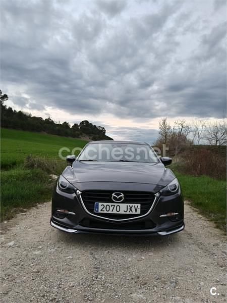 Usado Mazda 3 Luxury 165 CV (121 kW) 2017 Gris / plata Berlina