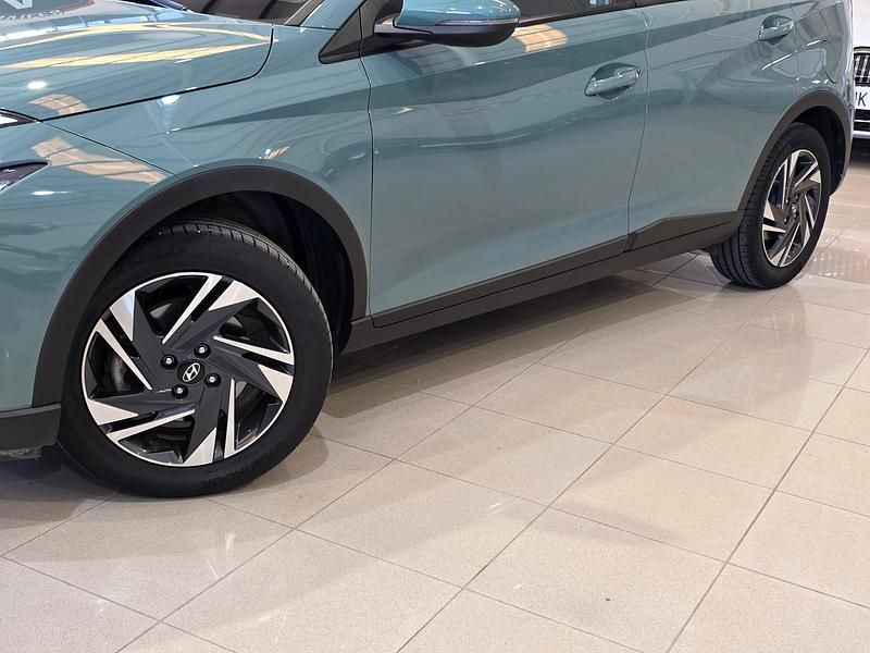 Usado Hyundai Bayon 84 CV (61 kW) 2023 Verde SUV