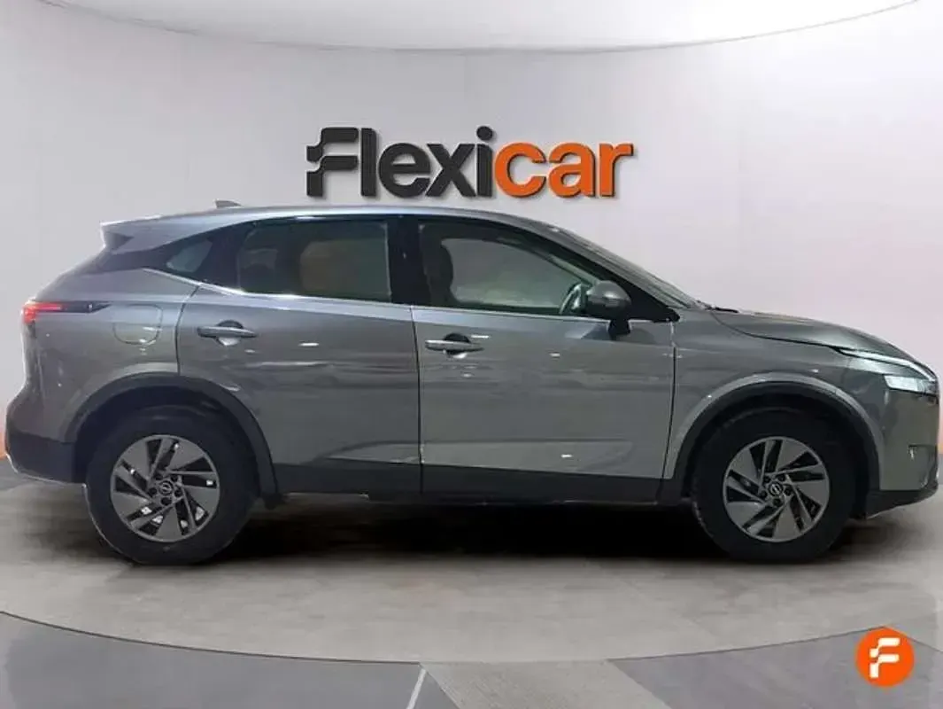 Usado Nissan Qashqai Acenta 140 CV (102 kW) 2024 Gris SUV
