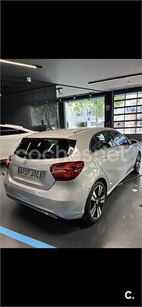 Usado Mercedes A200 Urban 136 CV (100 kW) 2016 Gris / plata Berlina