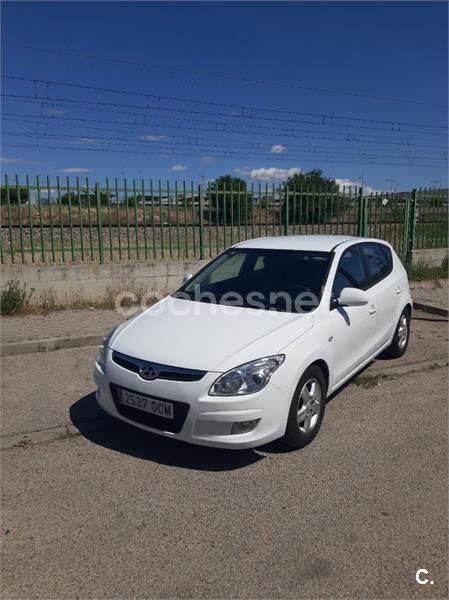 Blanco Usado 2008 Hyundai i30 Comfort Berlina | 3700 € (Buen precio) - Imagen 1/4