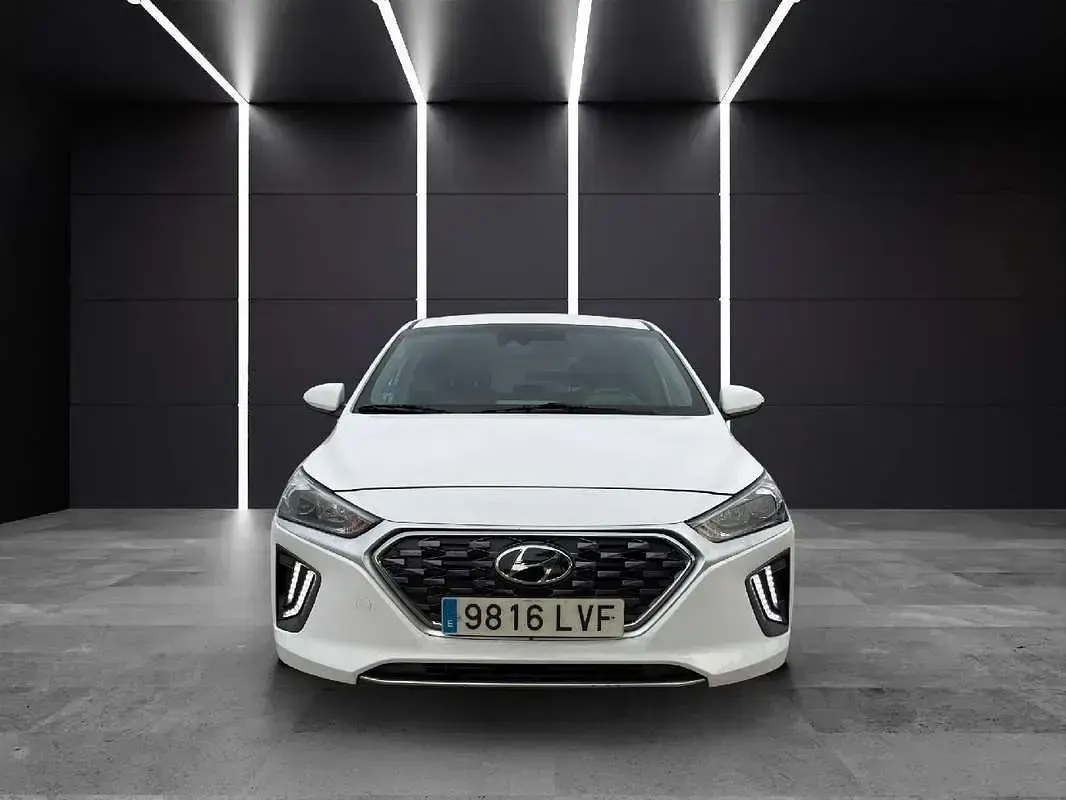 Usado Hyundai Ioniq 141 CV (103 kW) 2021 Blanco Utilitario