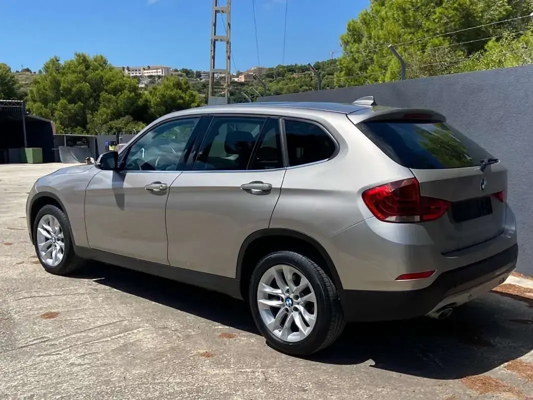 Usado BMW X1 231 CV (169 kW) 2015 Beige SUV