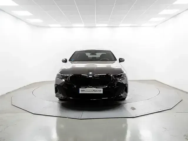 Usado BMW 530e Comfort Edition 299 CV (219 kW) 2025 Negro Berlina